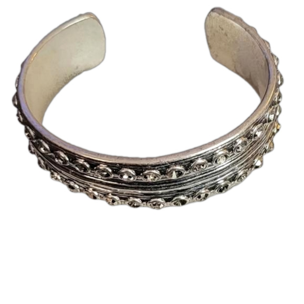 Lucky brand silver color  cuff